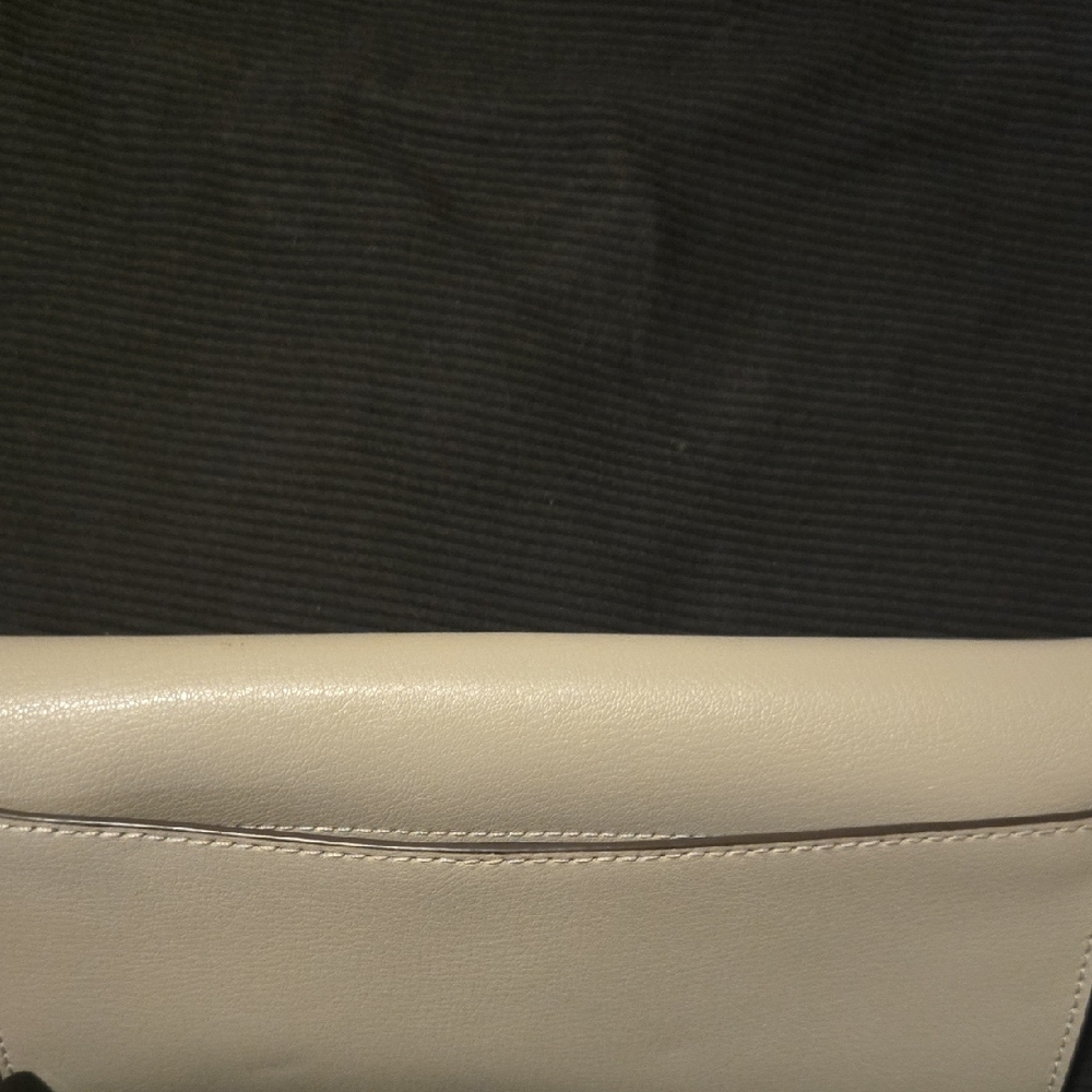 Michael Kors Beige Wallet - Picture 3 of 5